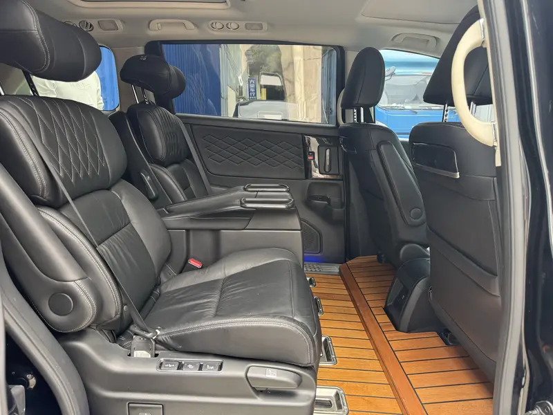 Honda Elysion 2.0L · люкс — фото 11