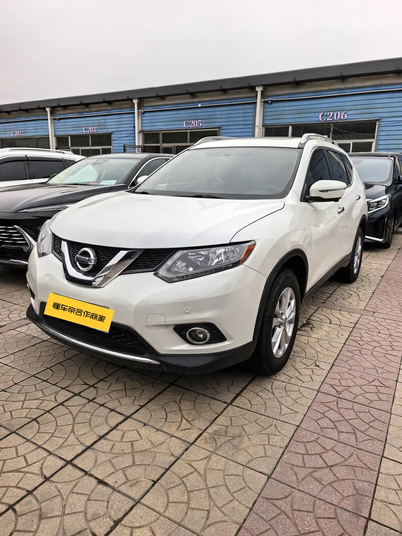 Nissan X-Trail — фото 1