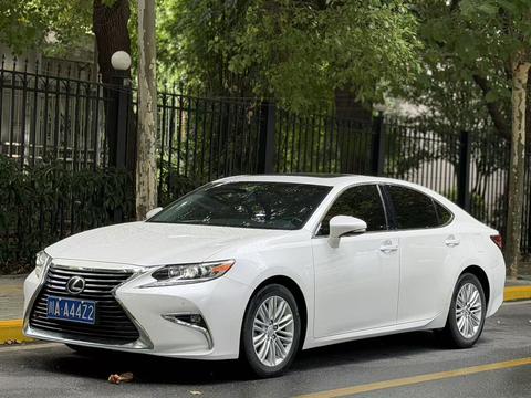 Lexus ES 2015 200 Comfort