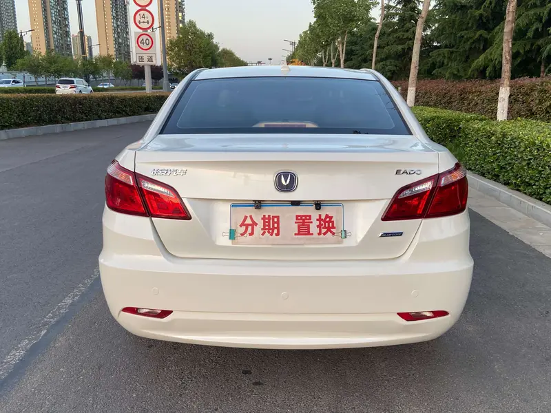 Changan Eado — фото 6
