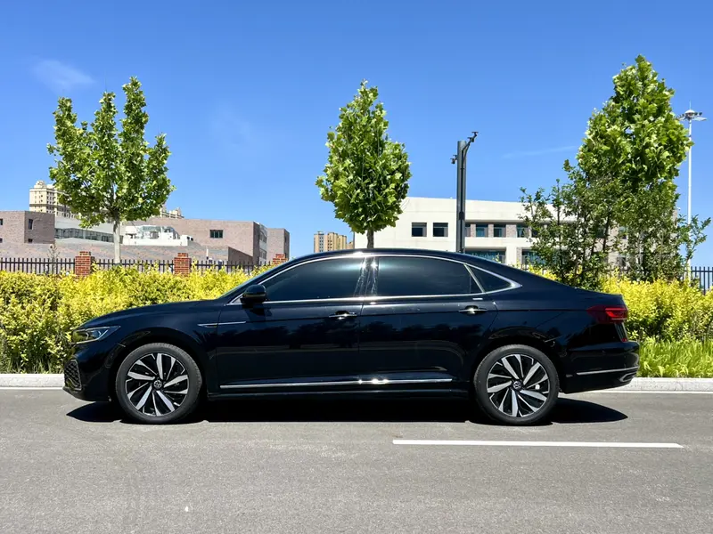 Volkswagen Passat — фото 4