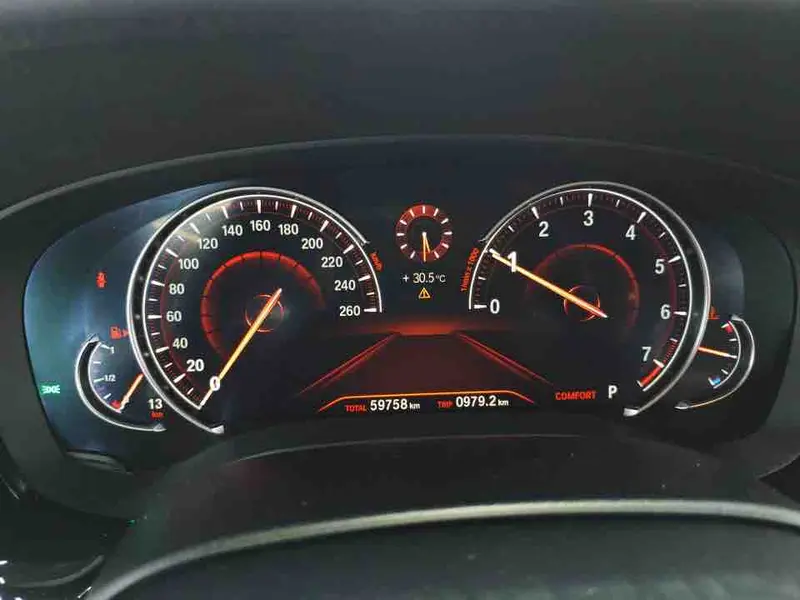BMW 5 Series — фото 10