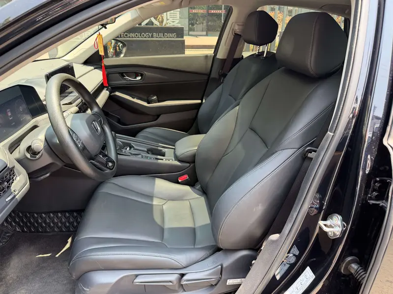 Honda Accord — фото 9