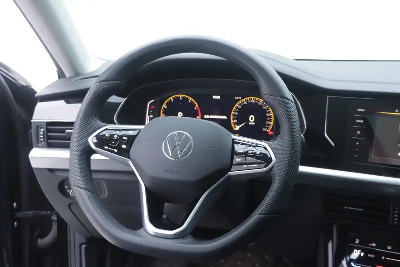 Volkswagen Passat — фото 7