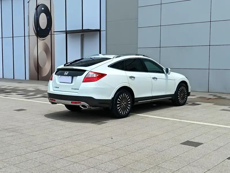 Honda Crosstour — фото 5