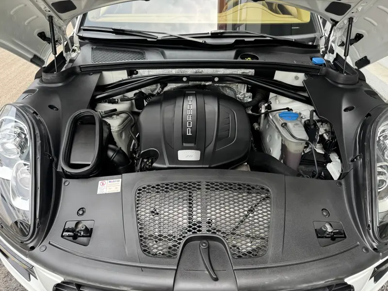 Porsche Macan 2.0 T — фото 10
