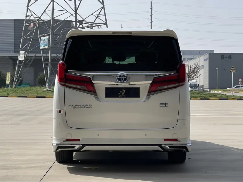 Toyota Alphard — фото 6