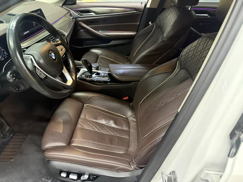 BMW 5 PHEV 530 Le — фото 14