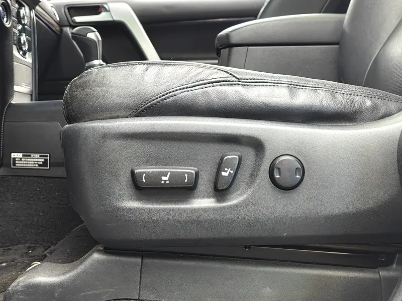 Toyota Prado — фото 20