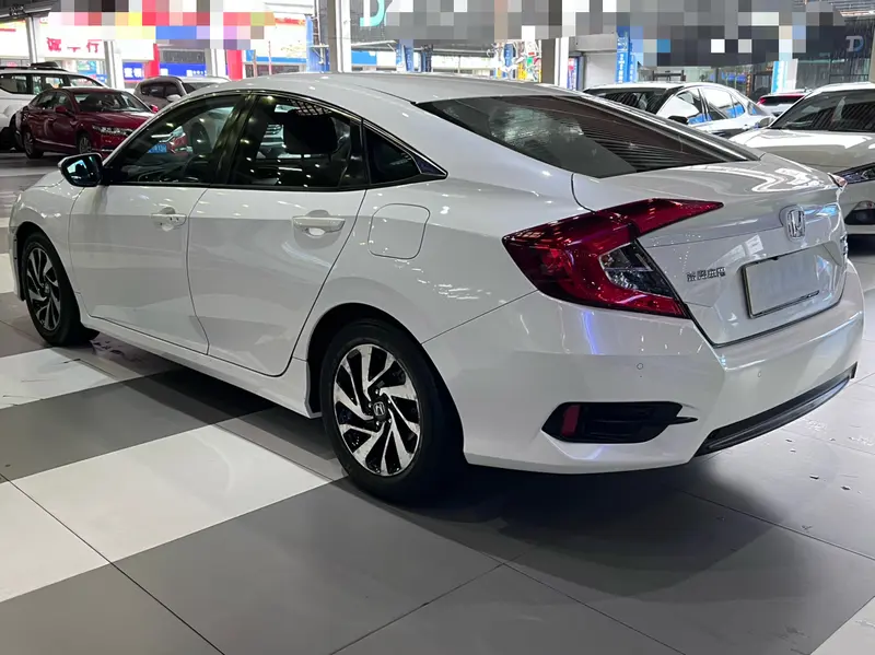 Honda Civic — фото 4