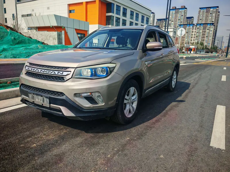 Changan CS75 — фото 1