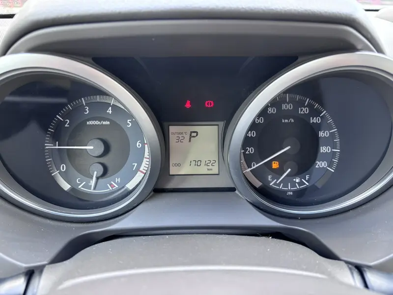 Toyota Prado — фото 10