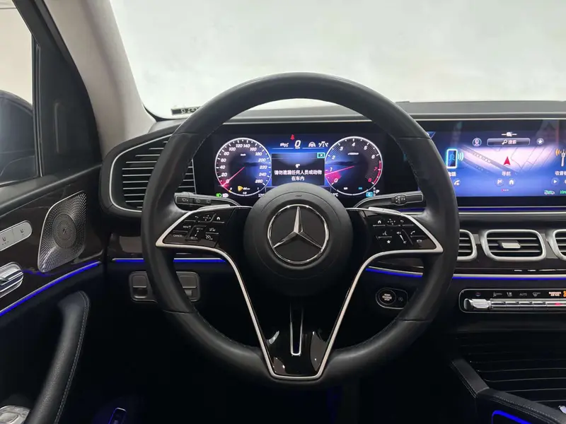 Mercedes-Benz GLE — фото 12