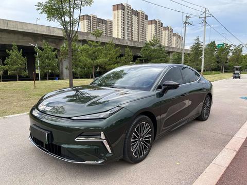Geely Galaxy Starshine 8 PHEV