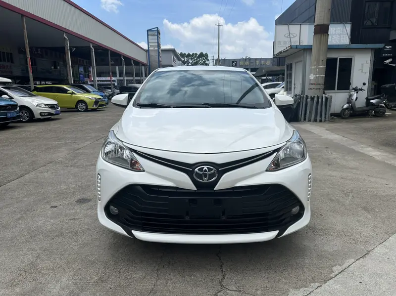 Toyota Vios — фото 2