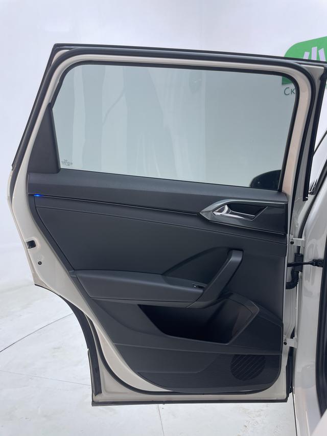 Volkswagen Tuyue id 4387370 из Китая 21