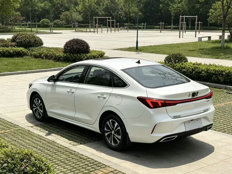 Changan Eado — фото 4