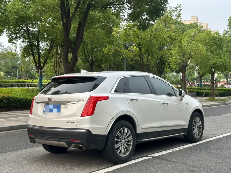 Cadillac XT5 — фото 5