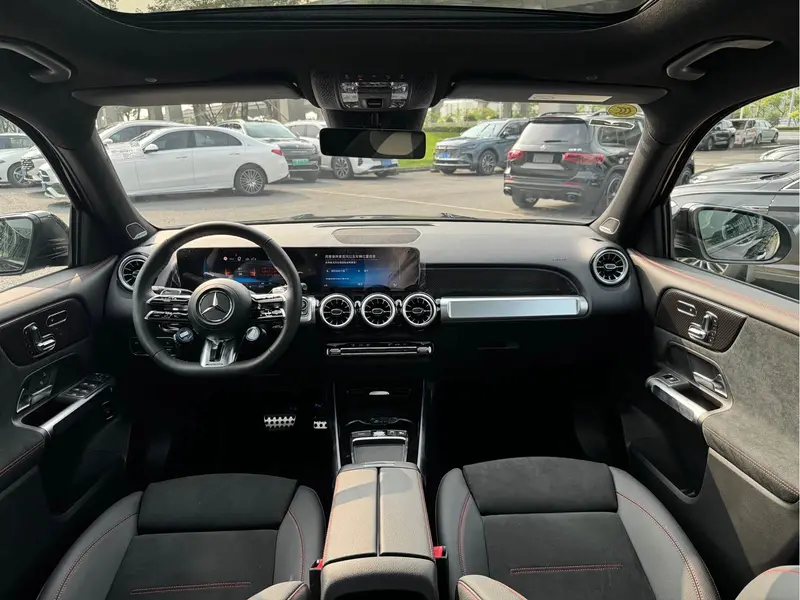 Mercedes-Benz GLB AMG — фото 7