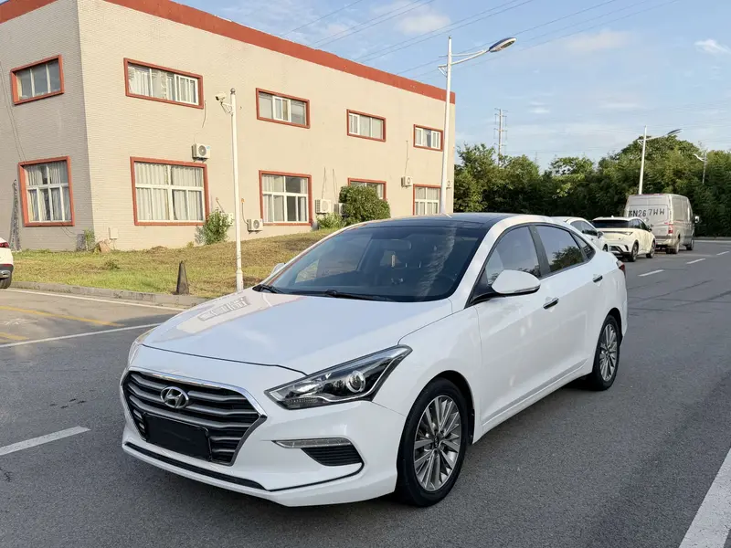 Hyundai Mistra 1.8 L ATGLS V