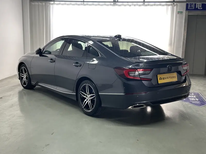 Honda Accord — фото 5
