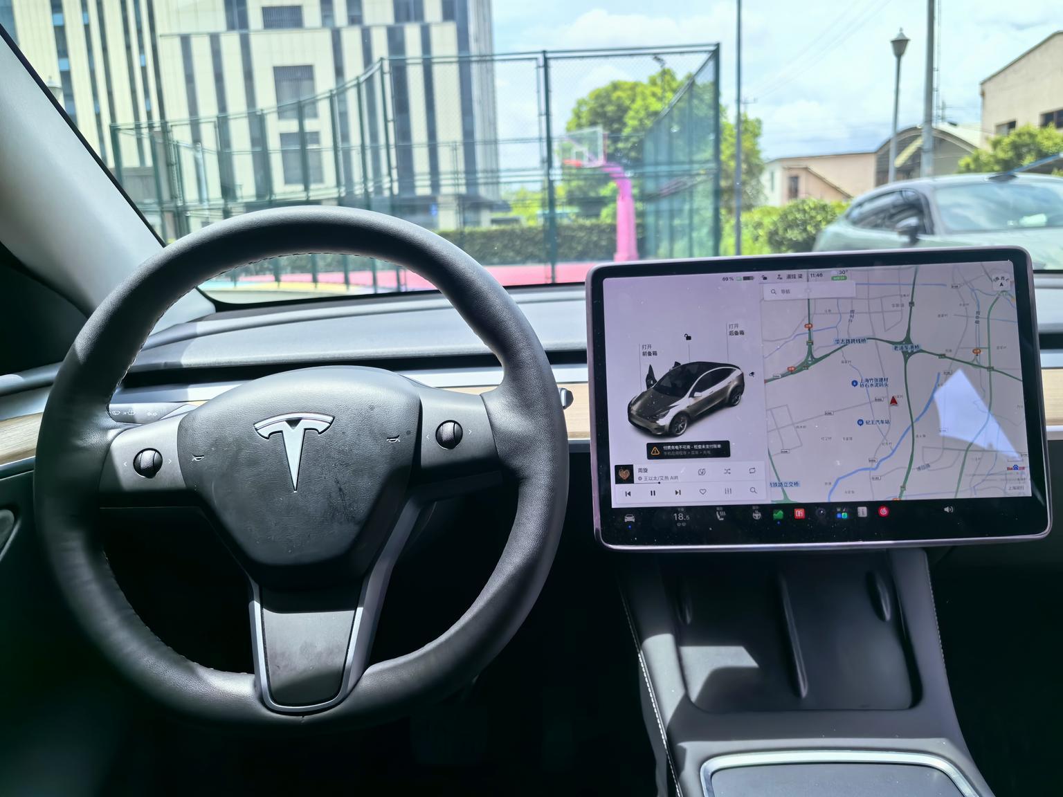 Tesla Model Y: фотография 8 из 18