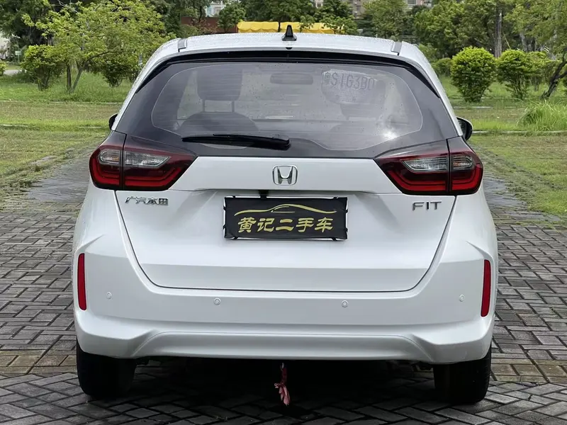Honda Fit — фото 6