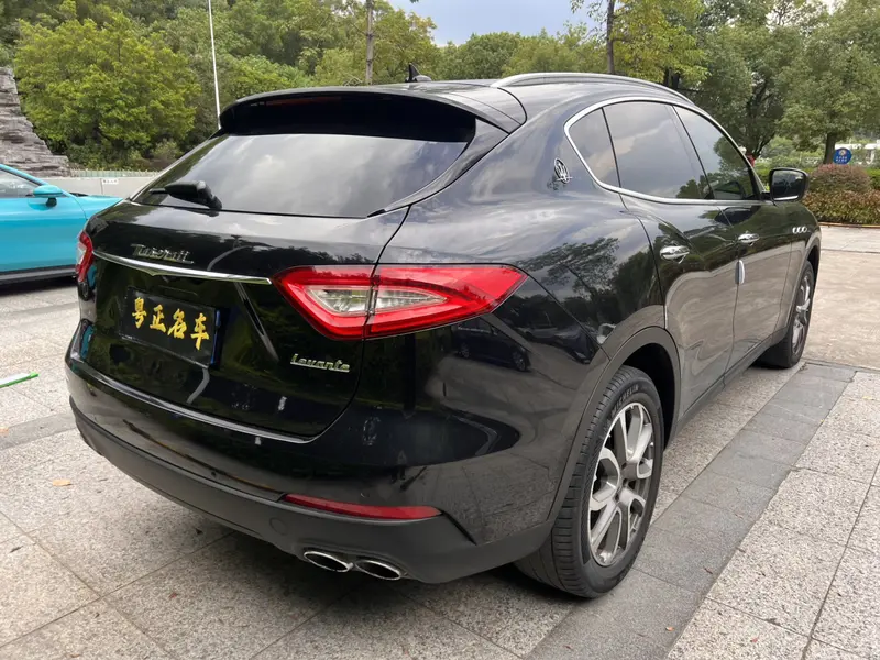 Maserati Levante 3.0 T — фото 7