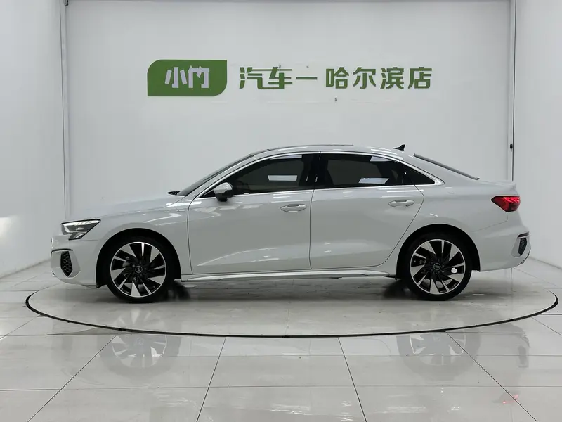 Audi A 3 A 3 L Limousine 35 TFSI — фото 4