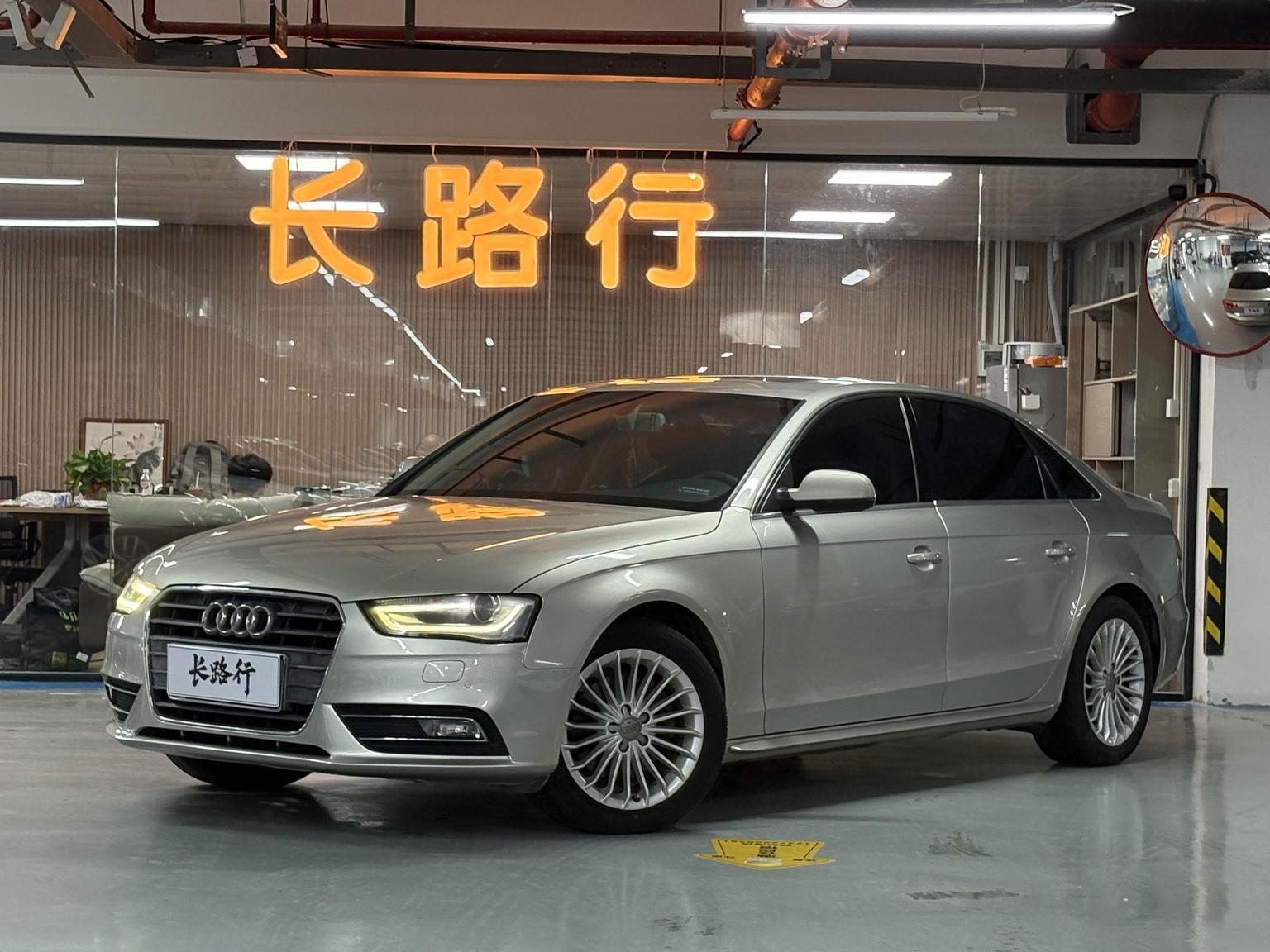 Audi A4L 2013 35 TFSI AT Comfort