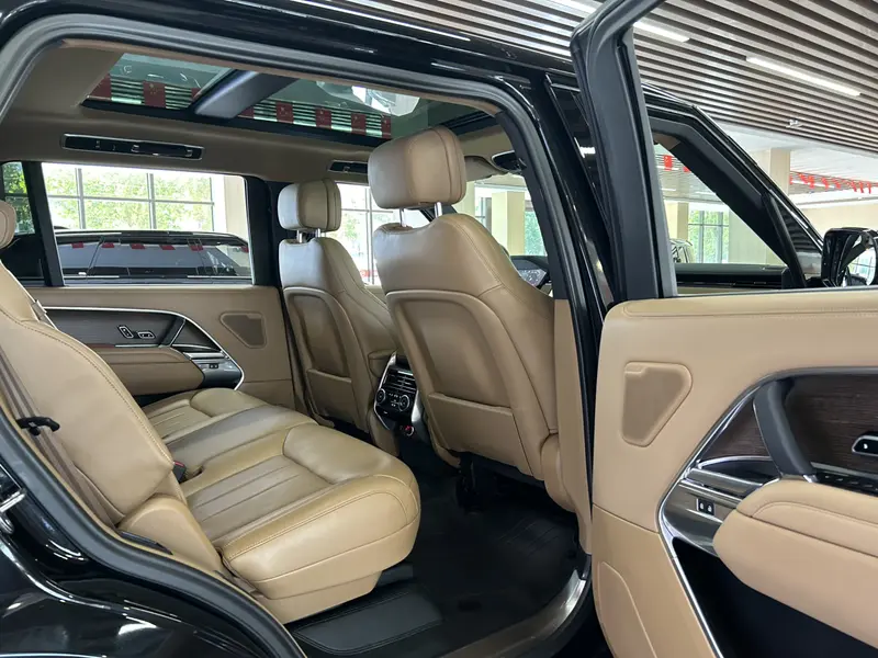 Land Rover Range Rover 3.0 L6 400PS — фото 14