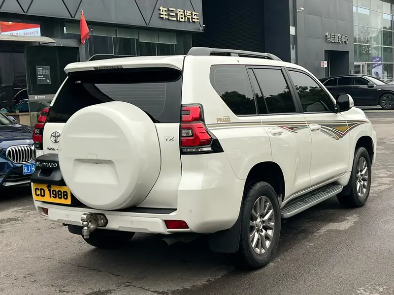 Toyota Prado — фото 5