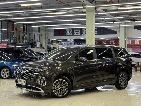 Hyundai Custo