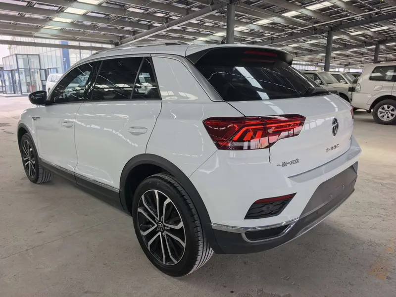 Volkswagen T-Roc — фото 3