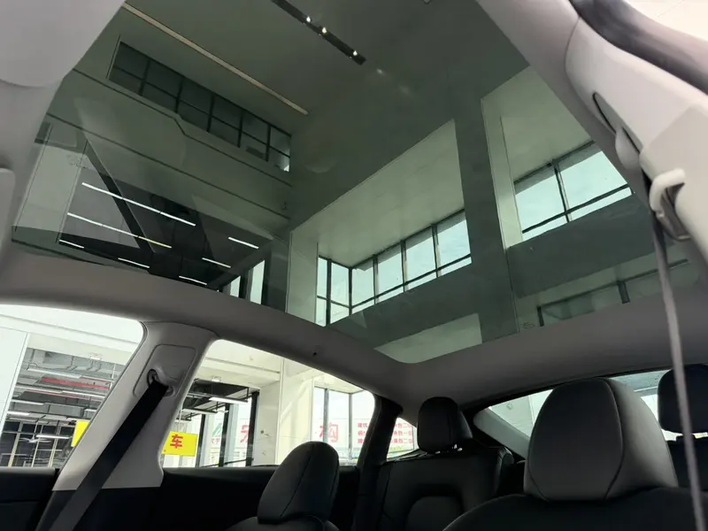 Tesla Model Y — фото 13