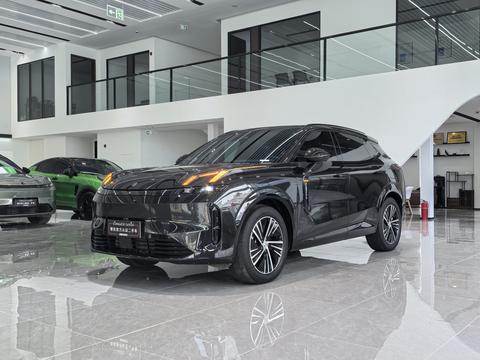Lynk & Co 08 EM-P