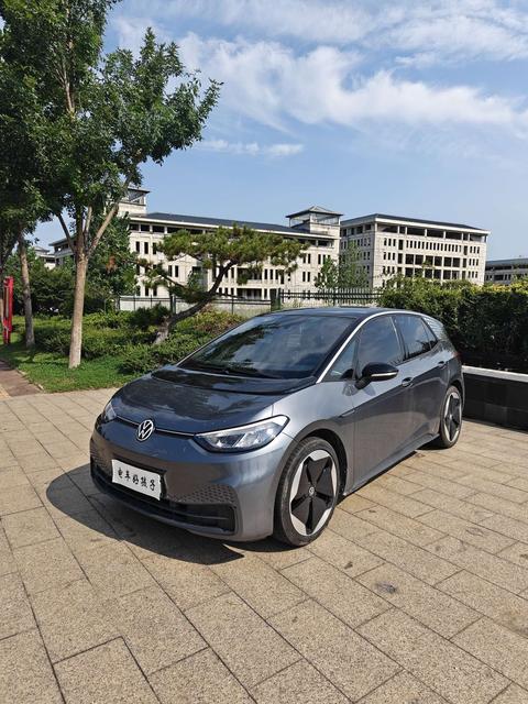 Volkswagen ID.3 2023 — модернизированная версия чистого смарта