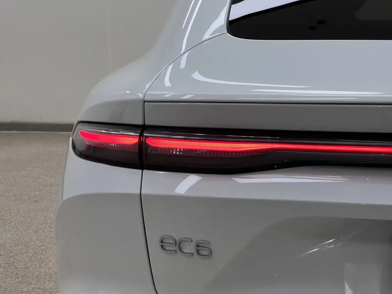 NIO EC6 — фото 9