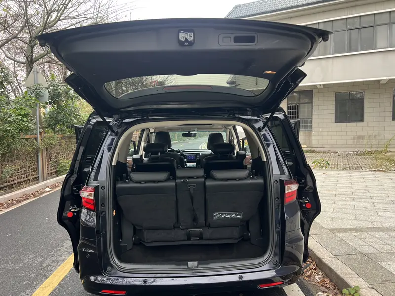 Honda Odyssey — фото 15