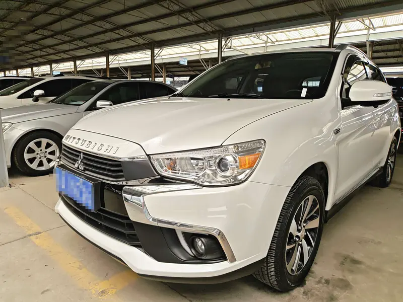 Mitsubishi ASX — фото 1