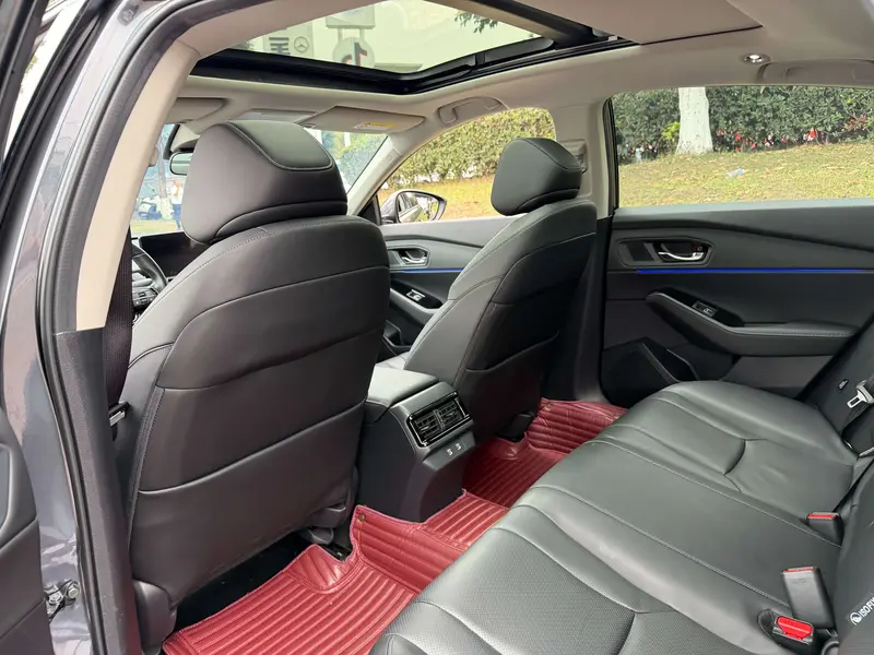 Honda Accord — фото 11