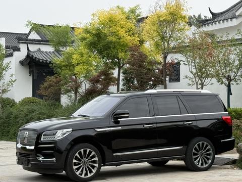 Lincoln Navigator