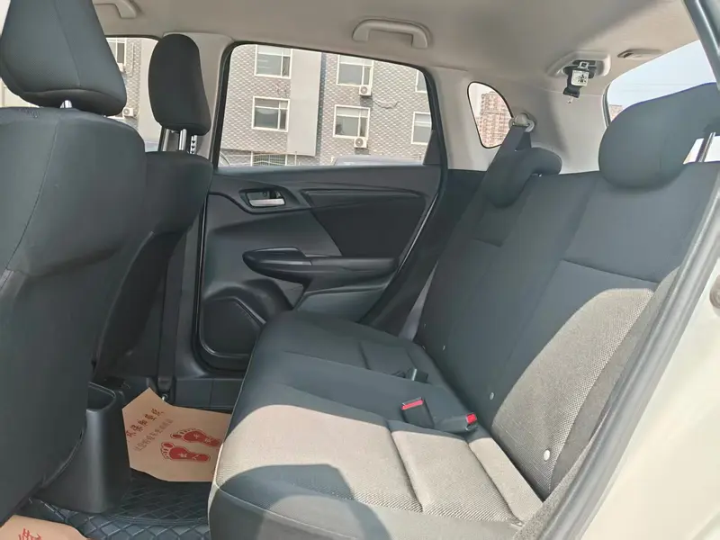 Honda Fit — фото 9