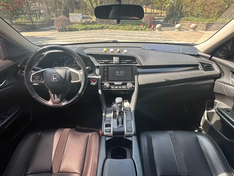 Honda Civic — фото 12