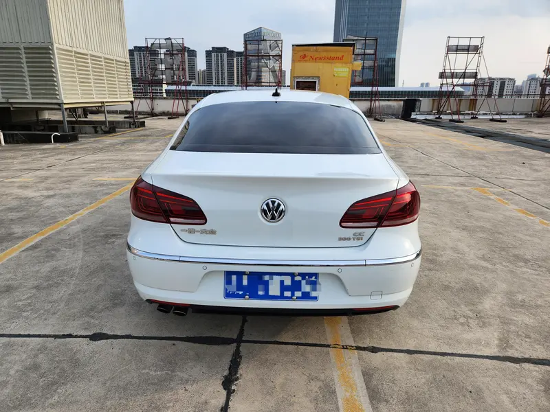 Volkswagen CC — фото 6
