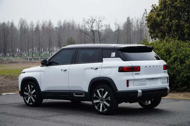 Geely Icon — фото 4
