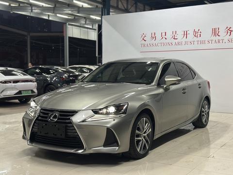 Lexus IS