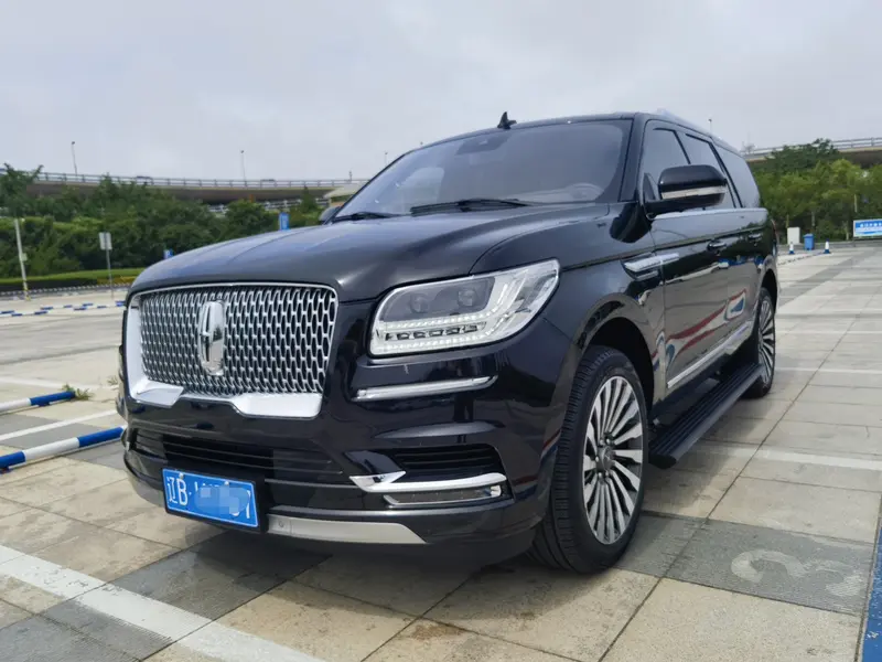Lincoln Navigator
