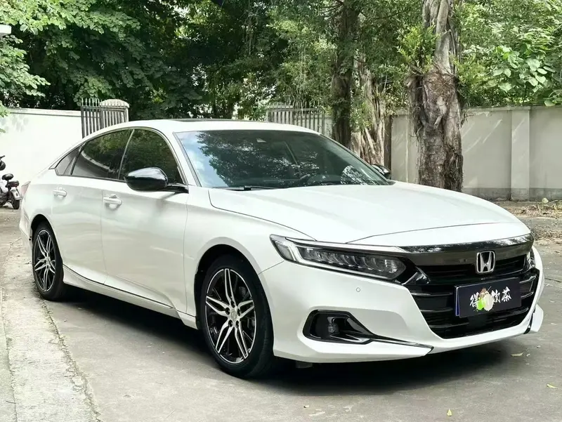 Honda Accord — фото 3