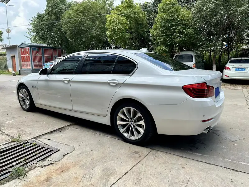 BMW 5 Series — фото 4